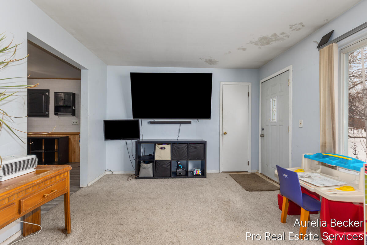 225 11 Mile Road Northwest Sparta, MI 49345 - Photo 6 of 30 225-11th-Mile_005