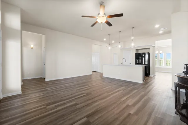 $297,499 | 199 Racetrack Lane, Montgomery, TX 77356