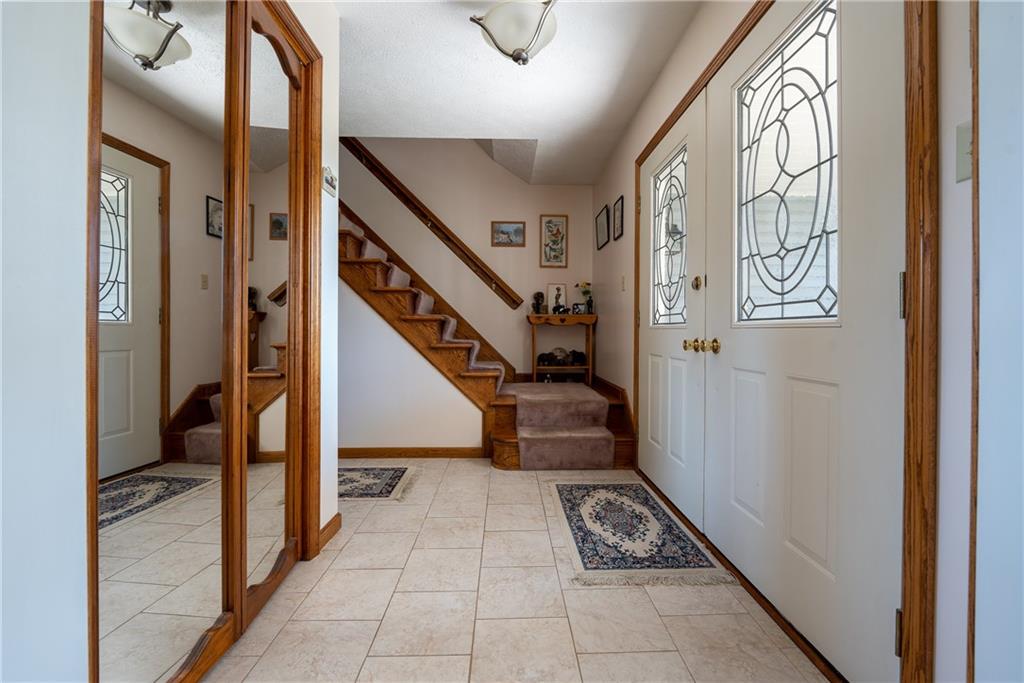 3242 Ridgeway Road Greensburg, PA 15601 - Photo 3 of 25 Gallery Image 3