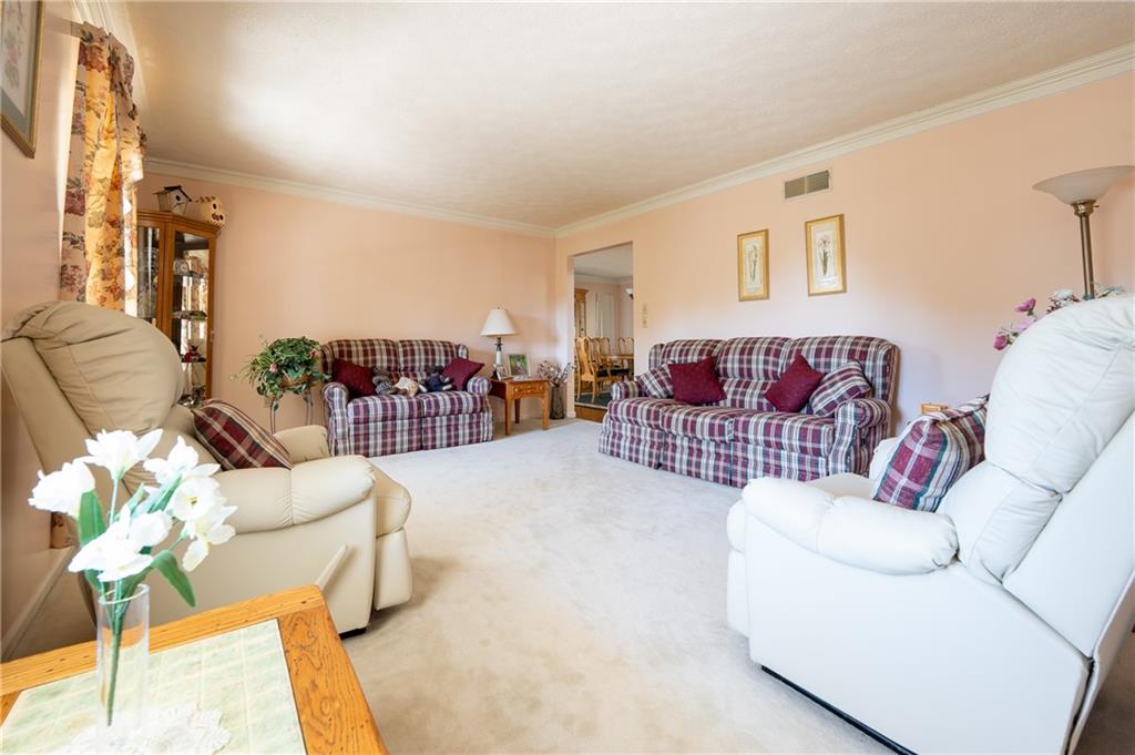 3242 Ridgeway Road Greensburg, PA 15601 - Photo 4 of 25 Gallery Image 4