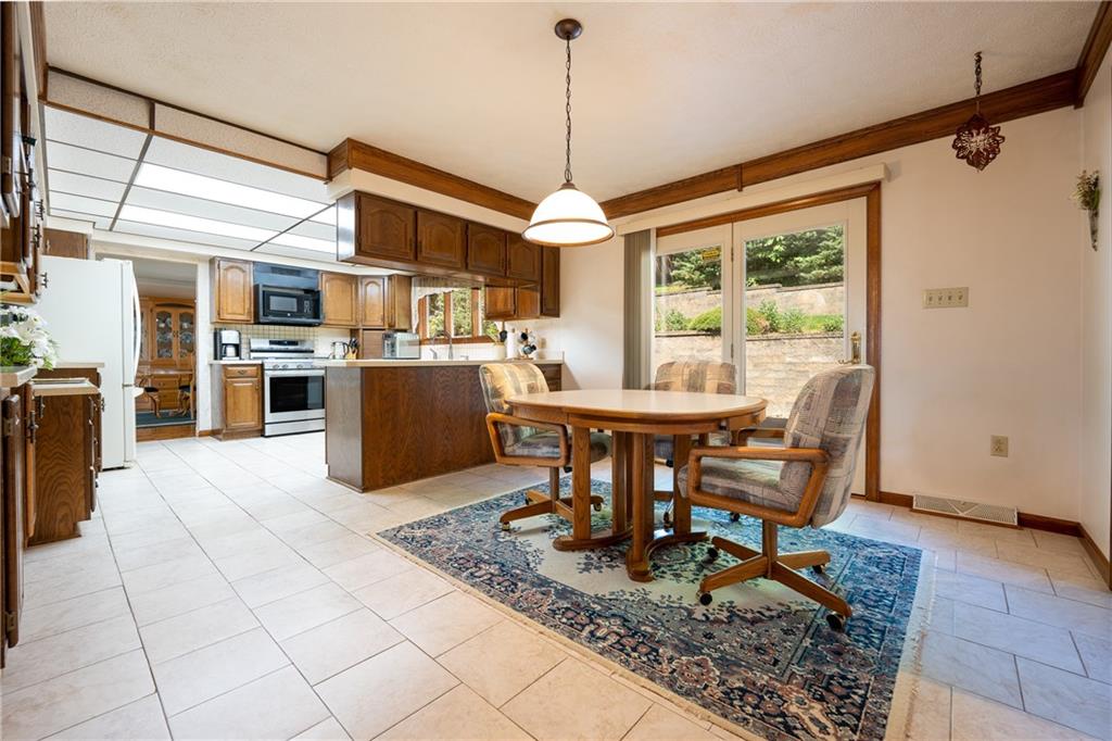 3242 Ridgeway Road Greensburg, PA 15601 - Photo 10 of 25 Gallery Image 10