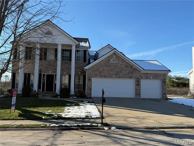 $425,000 | 2845 Fairway Drive, Belleville, IL 62220