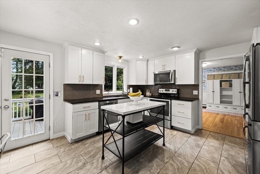 758 King Street Raynham, MA 02767 - Photo 10 of 42