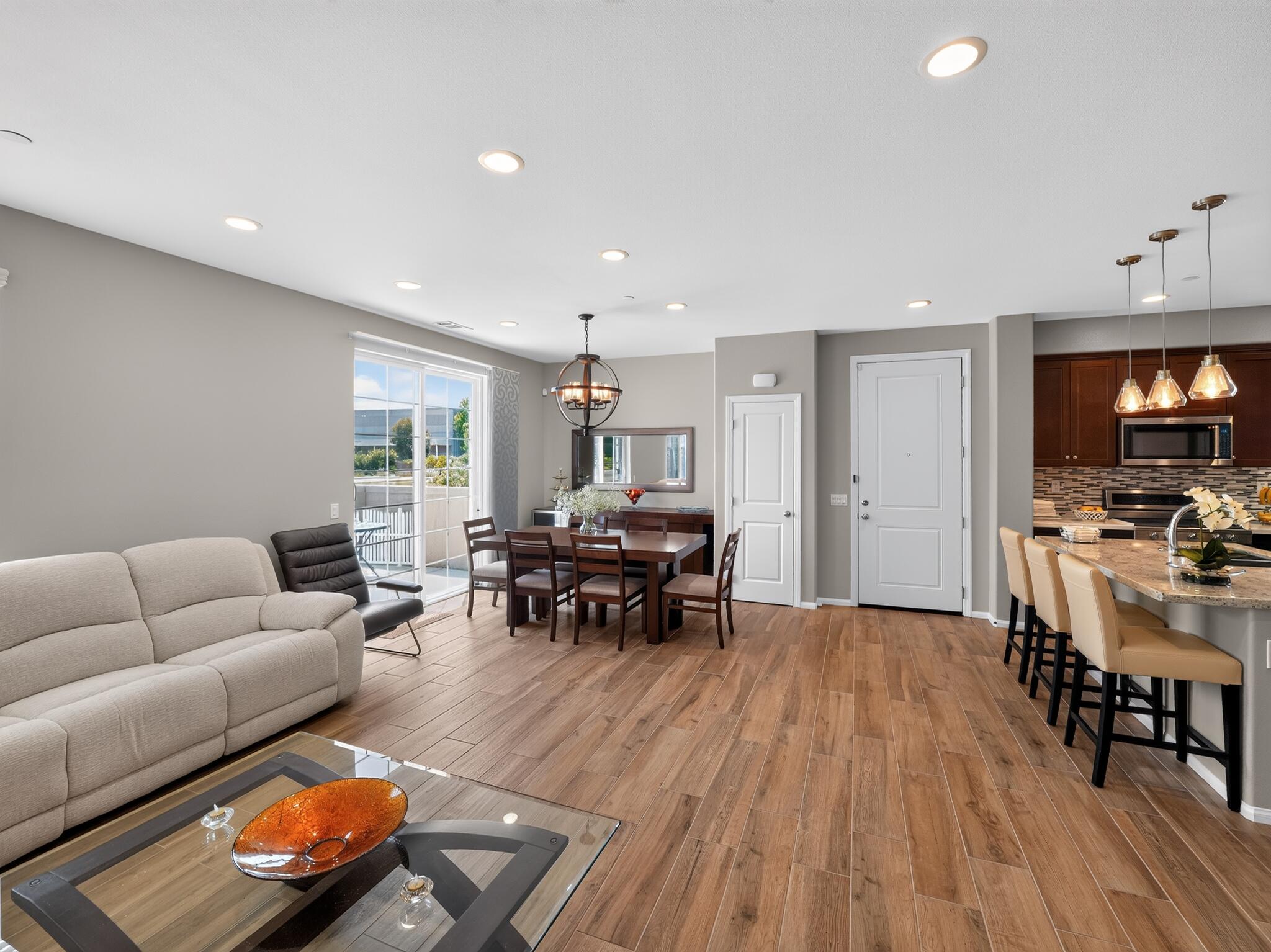 6657 Fathom Way Goleta, CA 93117 - Photo 8 of 38 22_6657_Fathom_Wy-Living_room-3073