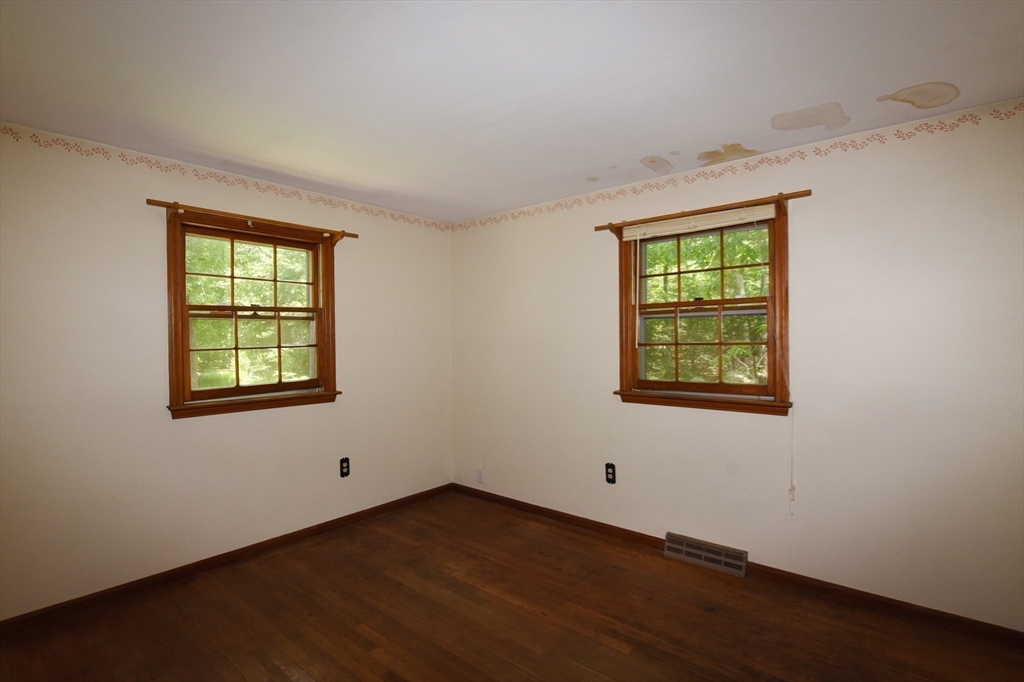 58 Carriage Road Hanson, MA 02341 - Photo 19 of 35