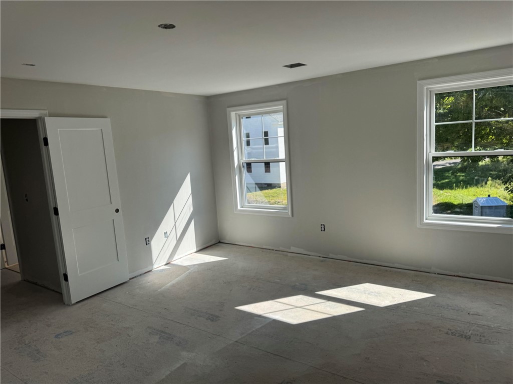 443 Seven Mile Road Cranston, RI 02831 - Photo 16 of 20 Gallery Image 16