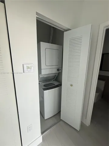 $2,400 | 1091 East 17th Street, Unit 402, Hialeah, FL 33010