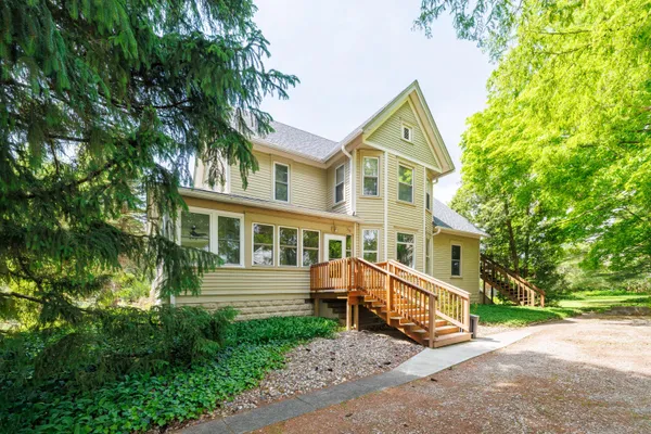 $210,000 | 308 East Iroquois Street, Kentland, IN 47951