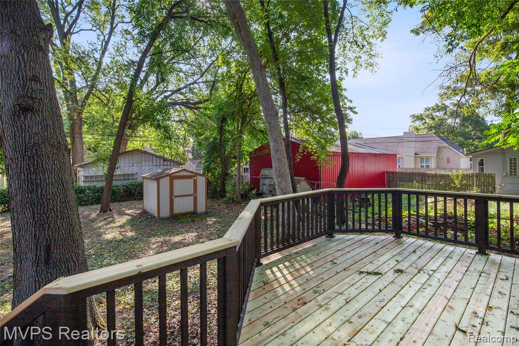 4636 Jerome Road Clarkston, MI 48346 - Photo 27 of 30
