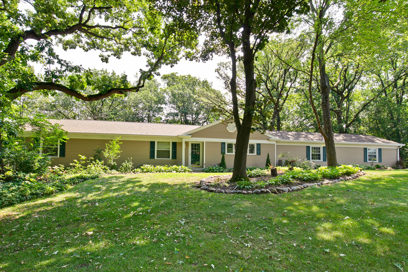 137 Big Oaks Road Trout Valley, IL 60013 - Photo 2 of 33