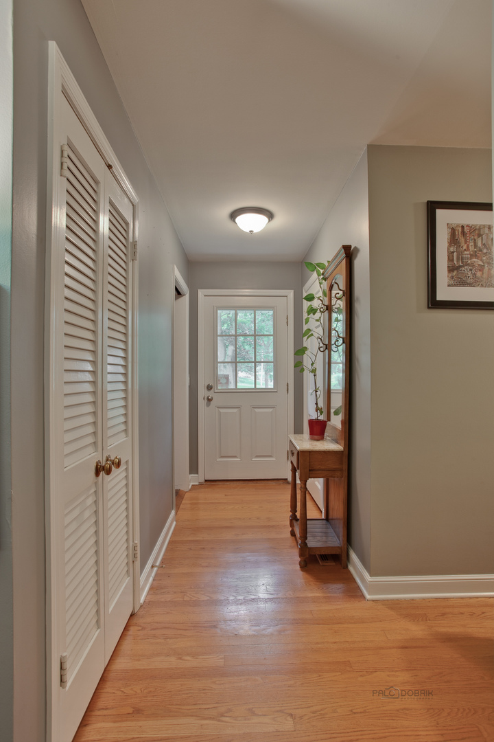 137 Big Oaks Road Trout Valley, IL 60013 - Photo 5 of 33