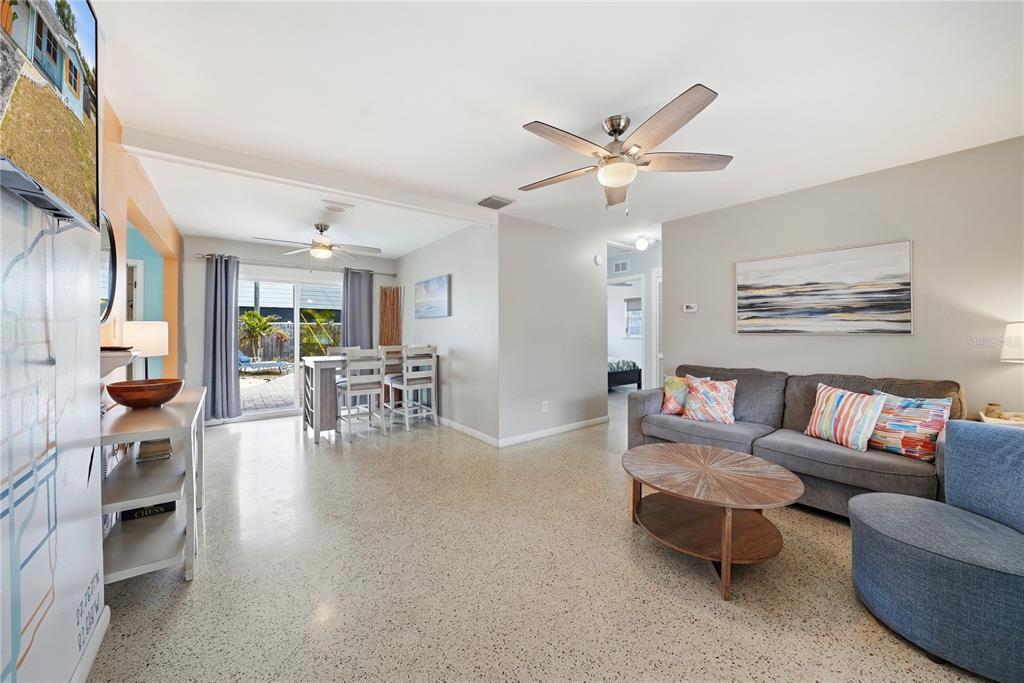 10437 52nd Avenue North St. Petersburg, FL 33708 - Photo 32 of 36