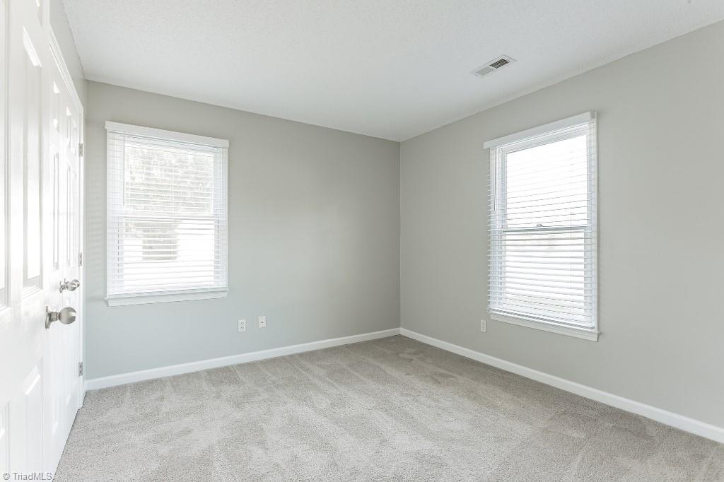 1112 Raleigh Court High Point, NC 27262 - Photo 14 of 23 Gallery Image 14
