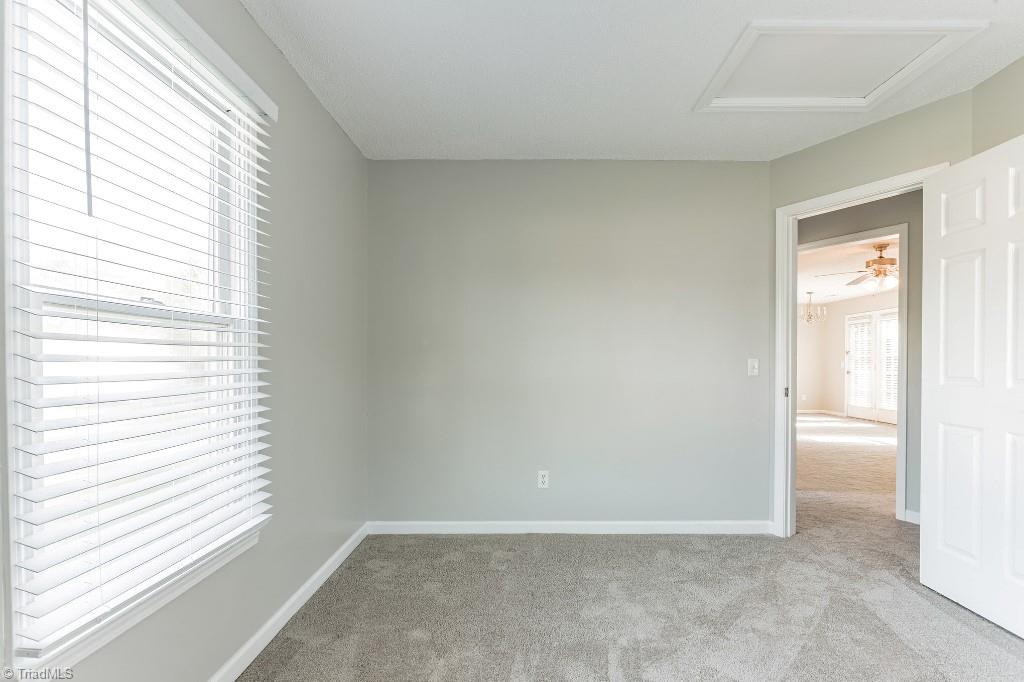 1112 Raleigh Court High Point, NC 27262 - Photo 15 of 23 Gallery Image 15