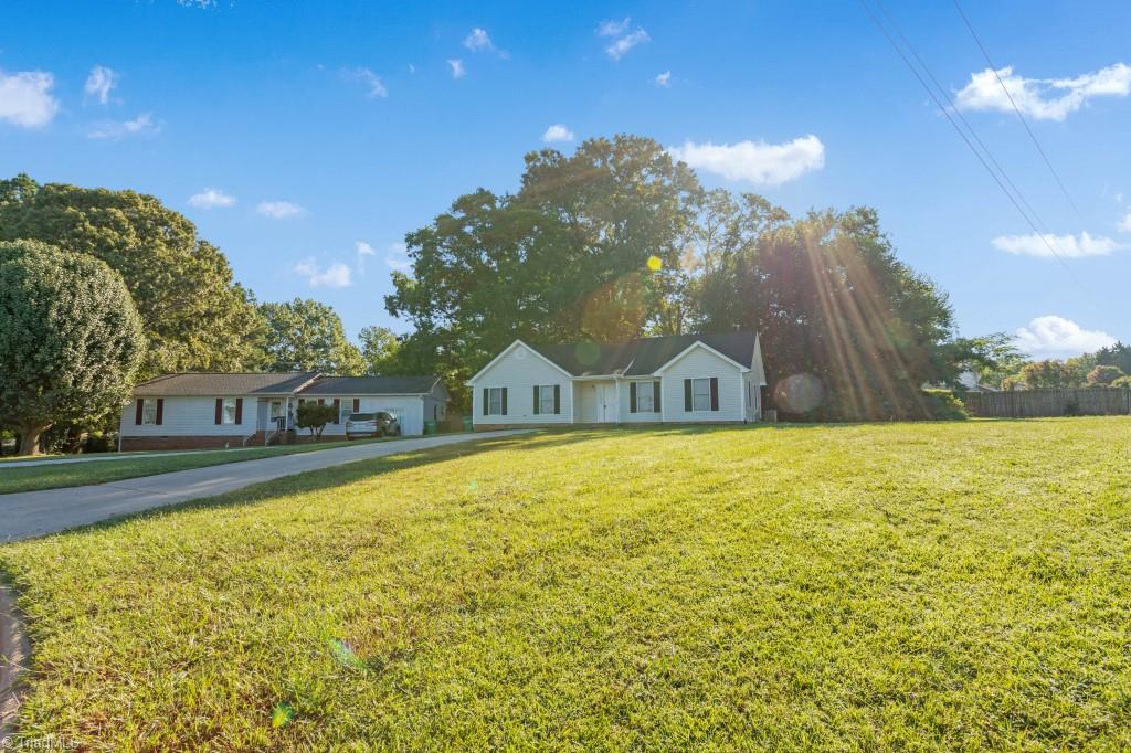 1112 Raleigh Court High Point, NC 27262 - Photo 20 of 23 Gallery Image 20