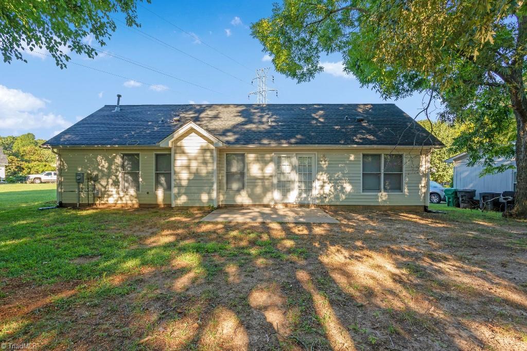 1112 Raleigh Court High Point, NC 27262 - Photo 22 of 23 Gallery Image 22