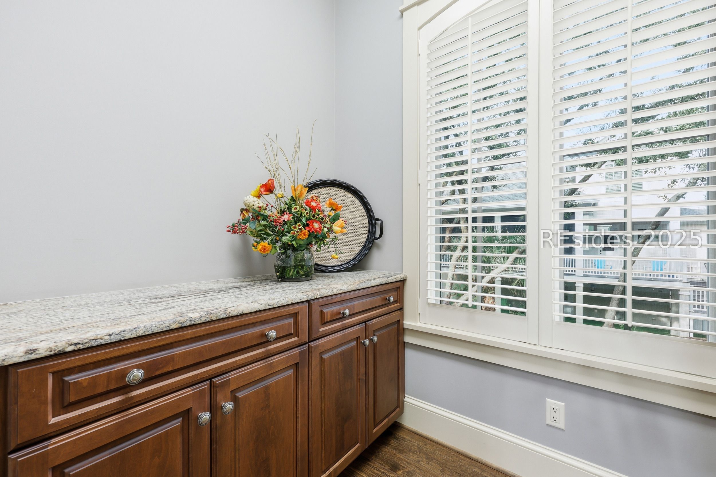 16 Planters Row Hilton Head Island, SC 29928 - Photo 34 of 100 Butler's Pantry