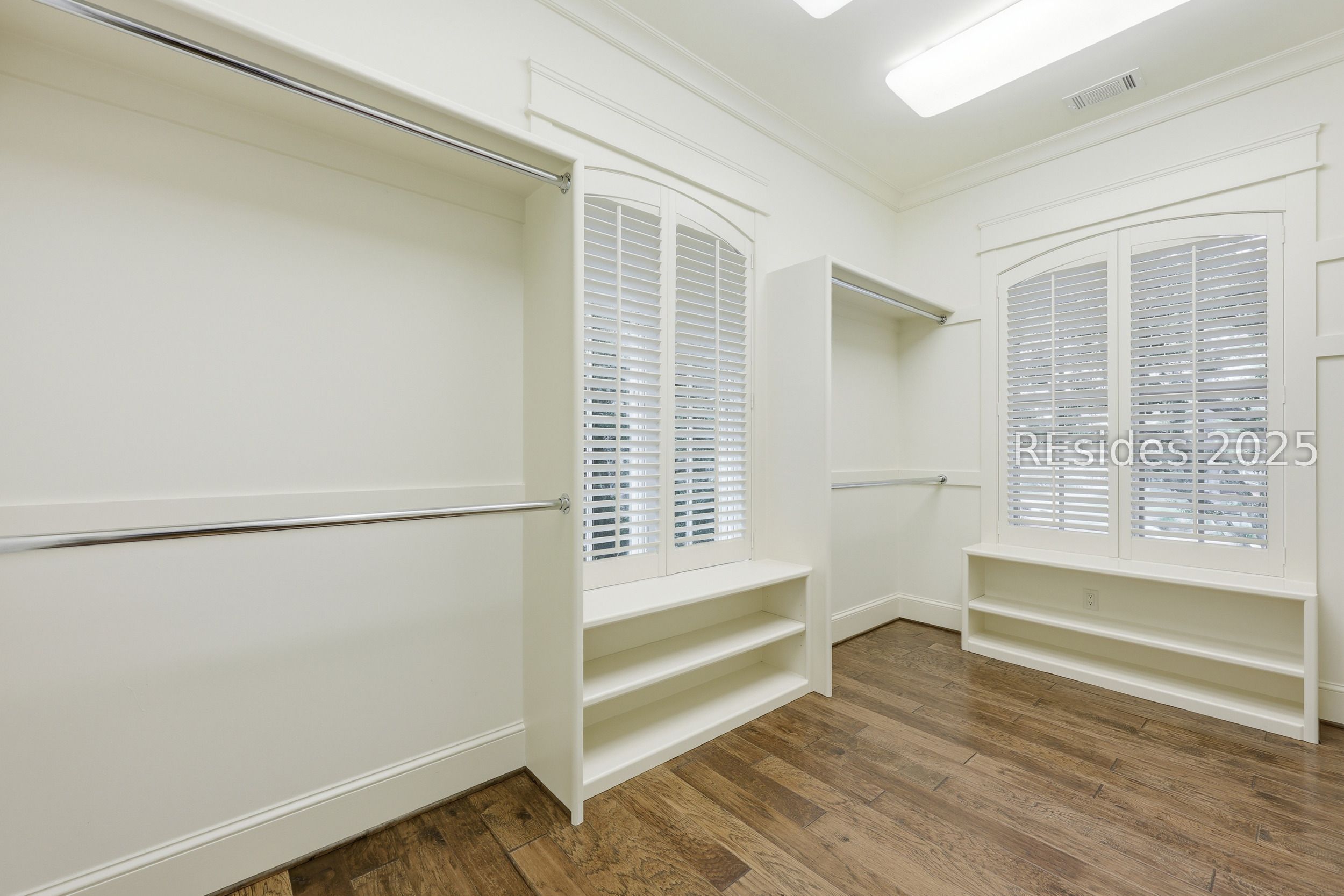 16 Planters Row Hilton Head Island, SC 29928 - Photo 44 of 100 His & Hers Closets (1)