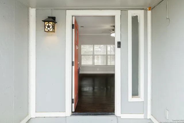 a view of an entryway of house