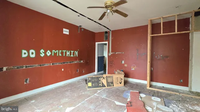 a view of walk in closet