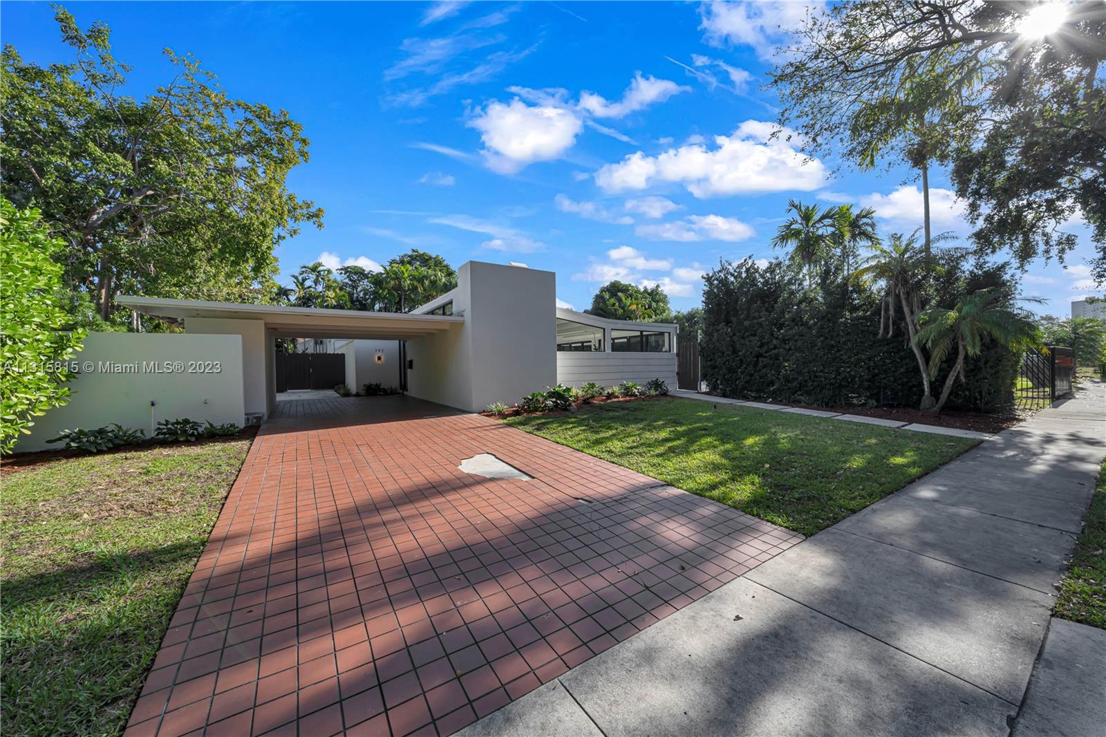 141 Southwest 24th Road Miami, FL 33129 - Photo 40 of 58