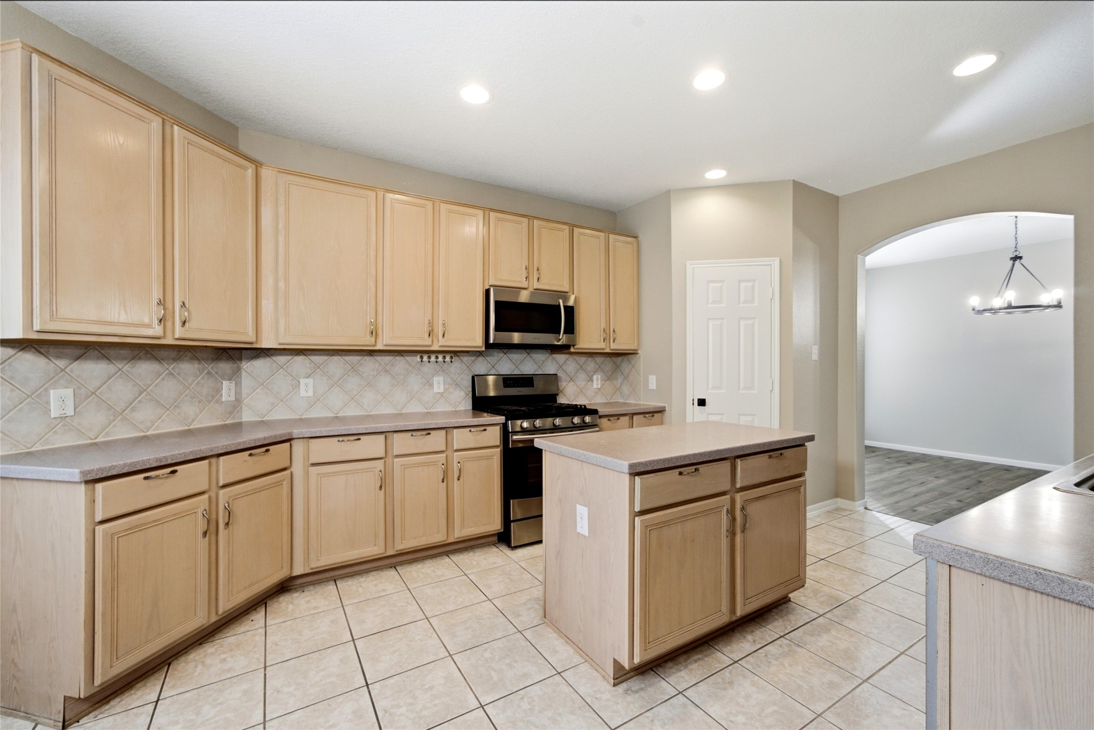 3711 Slocom Drive Katy, TX 77449 - Photo 12 of 46