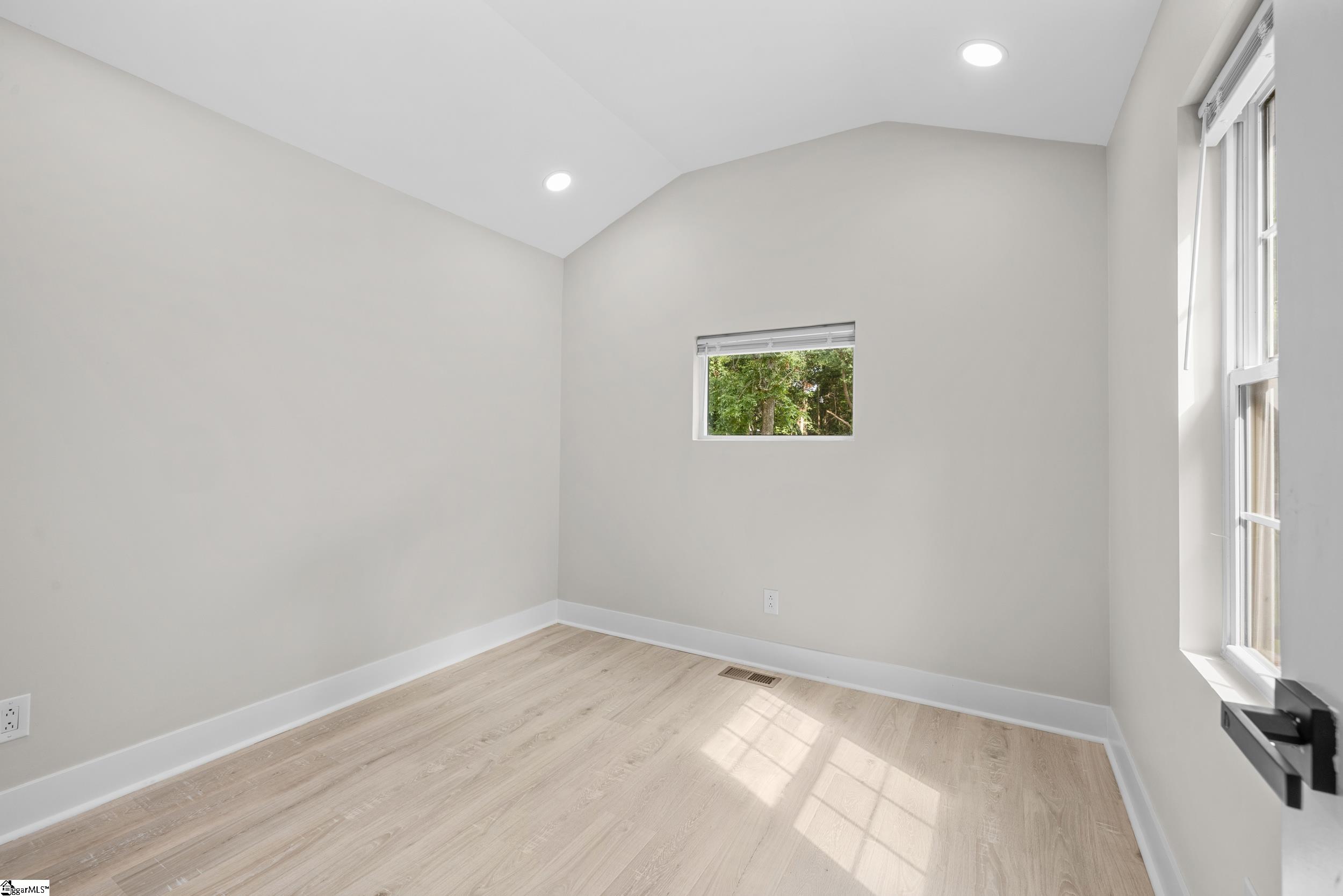 118 Strawberry Road Anderson, SC 29626 - Photo 23 of 29 Gallery Image 23