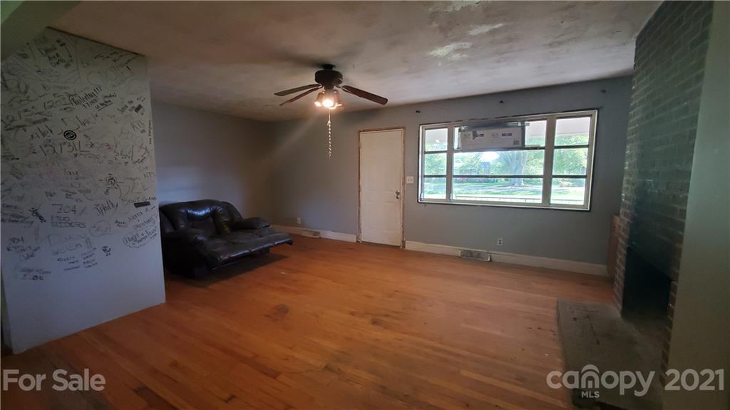 1824 Ratchford Road Dallas, NC 28034 - Photo 8 of 25 Gallery Image 8
