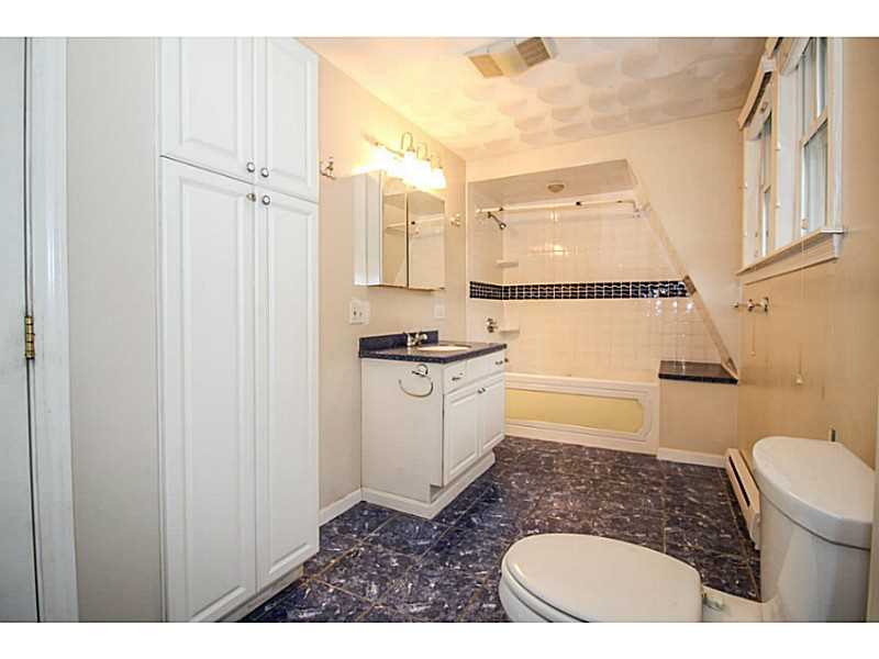 36 Cobble Hill Road Lincoln, RI 02865 - Photo 10 of 22 Master Bath/Spa.