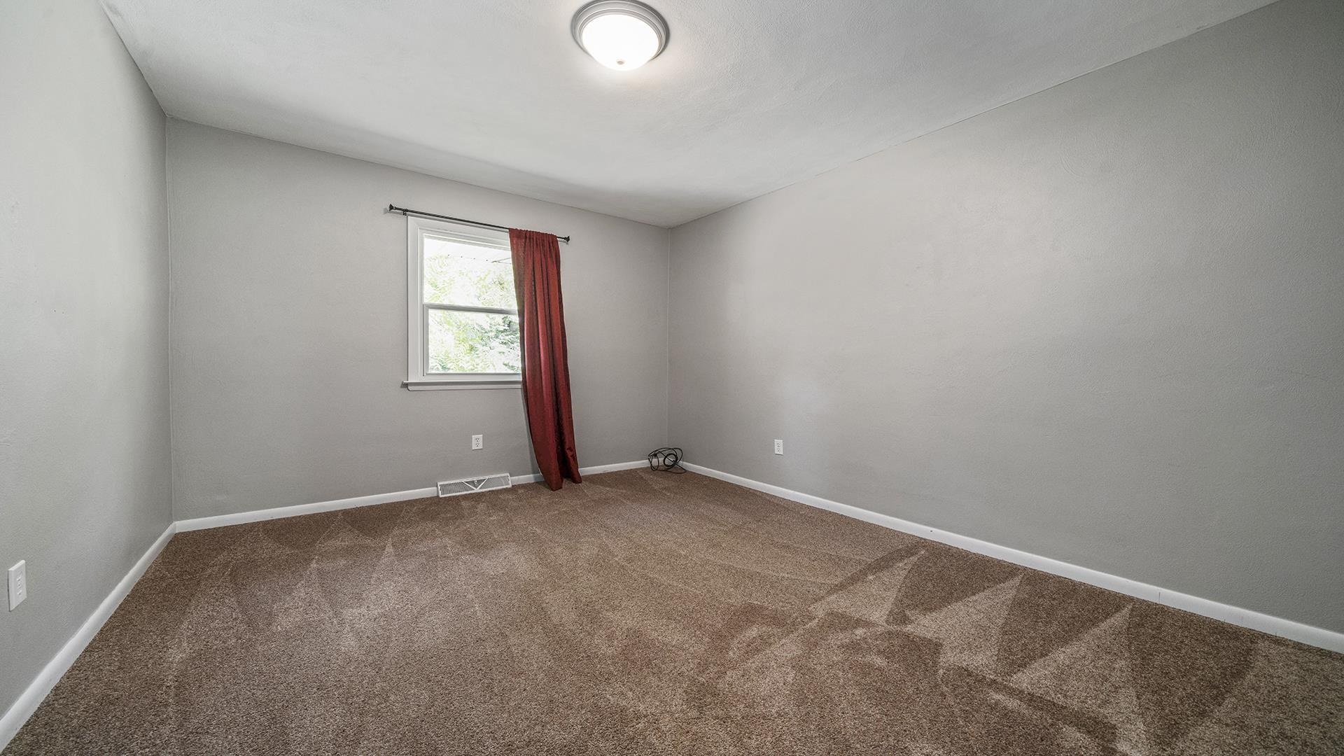 3691 South Bend Road Rockford, IL 61109 - Photo 14 of 34