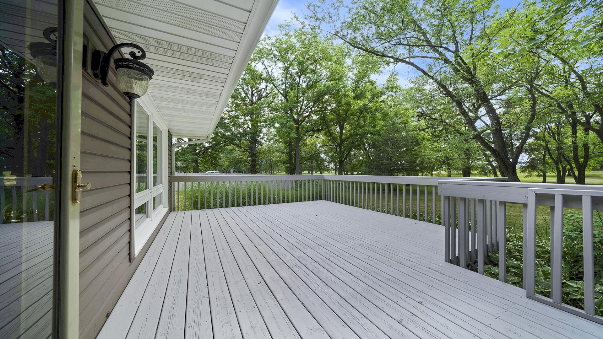 3691 South Bend Road Rockford, IL 61109 - Photo 28 of 34 a view of balcony with wooden floor