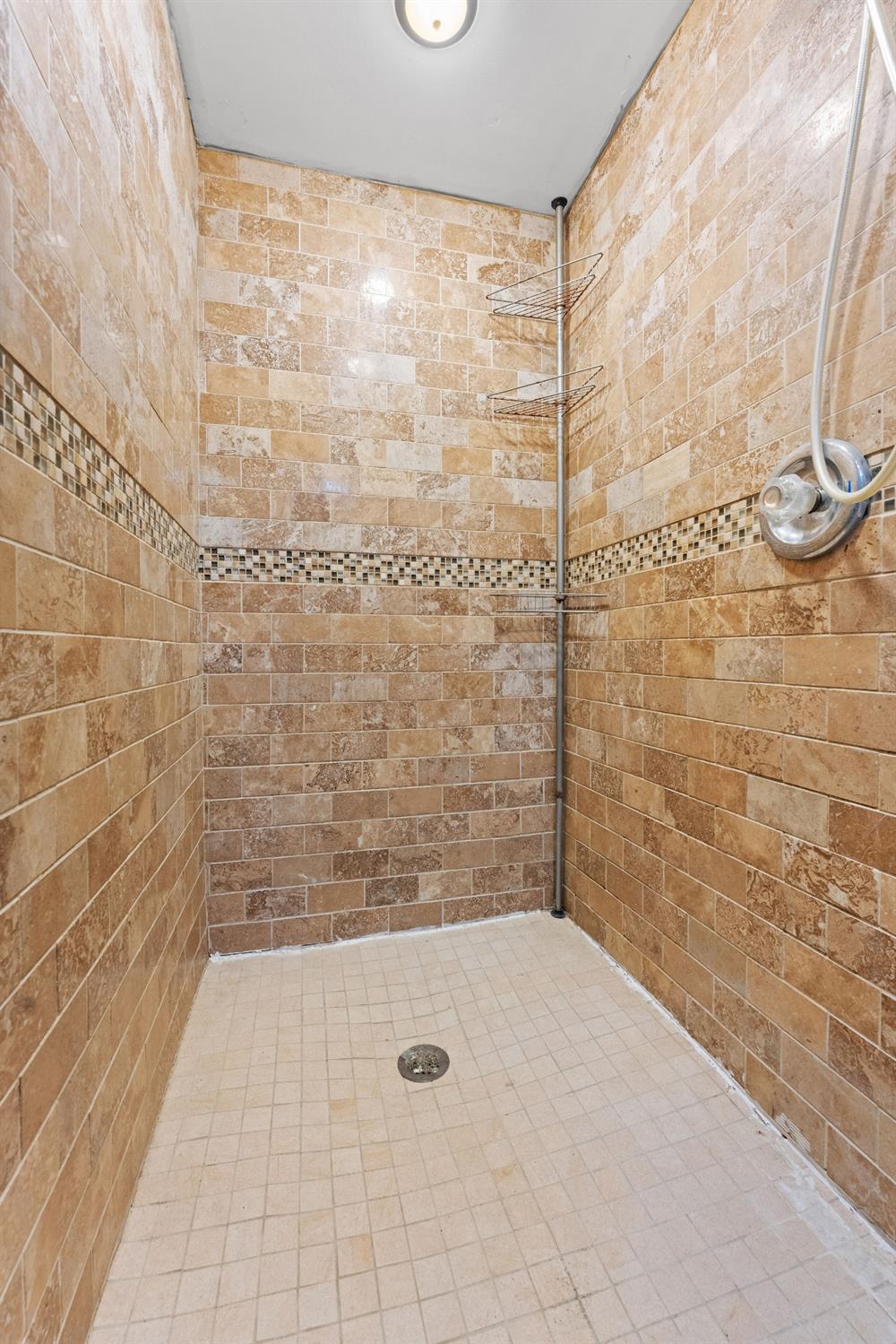 229 Marimar Court Crown Point, IN 46307 - Photo 18 of 21 1000x1499