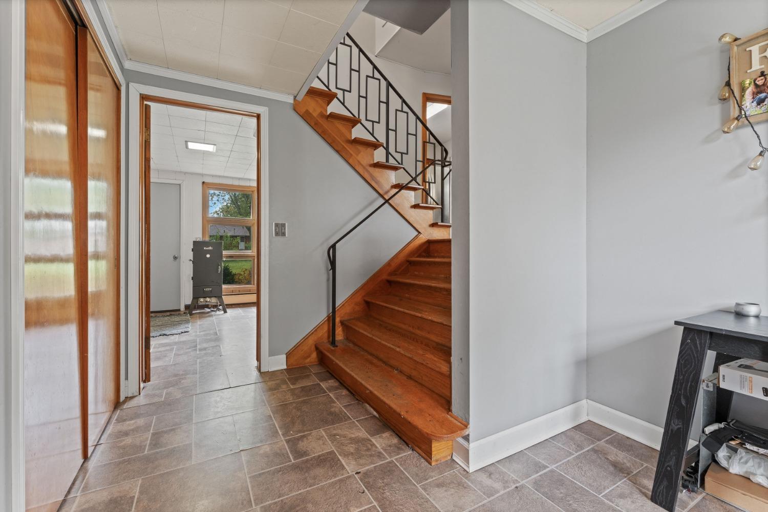 229 Marimar Court Crown Point, IN 46307 - Photo 5 of 21 1500x1000