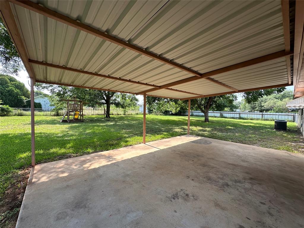 303 North Victor Street Comanche, TX 76442 - Photo 11 of 12