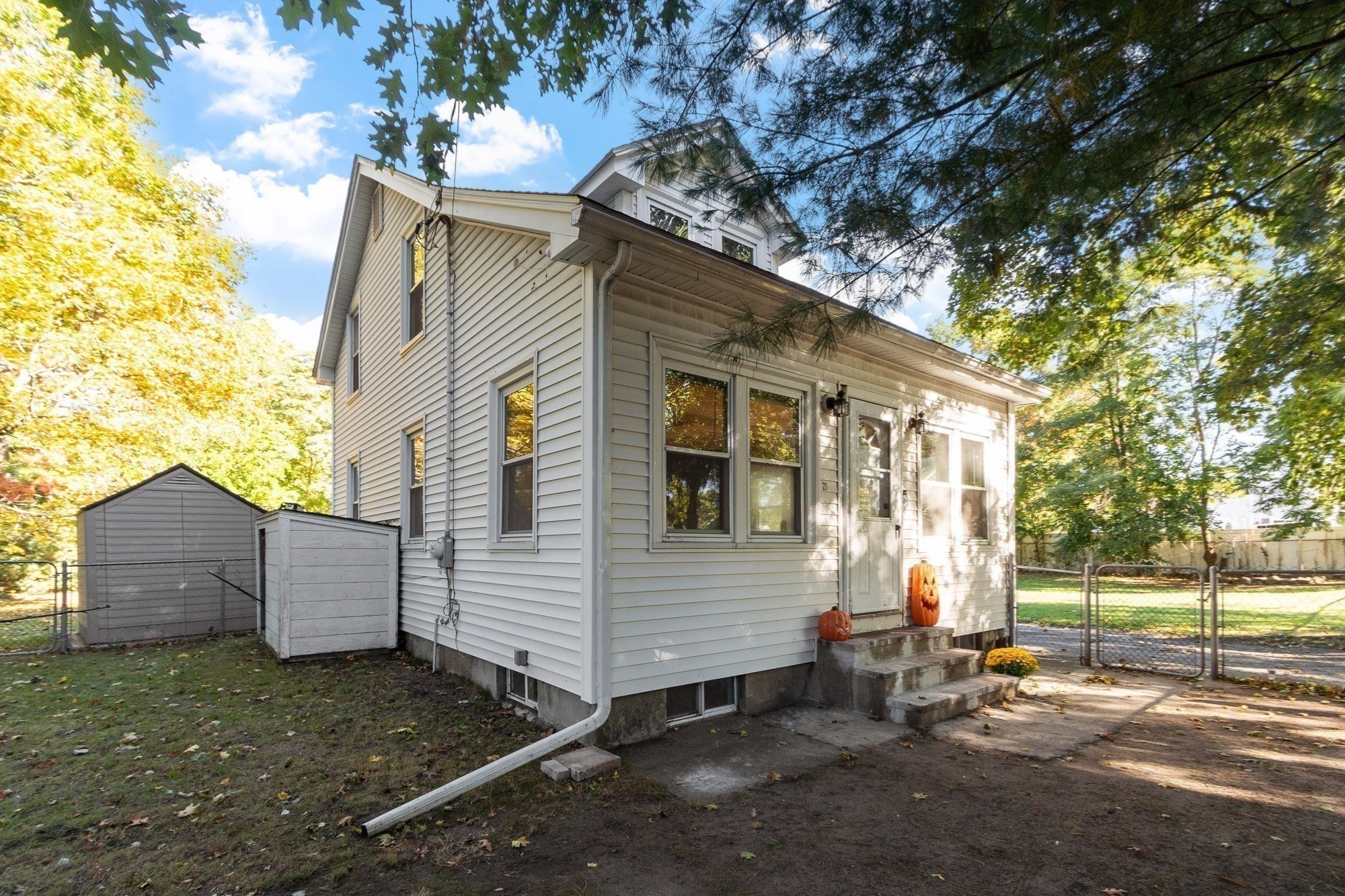 21 Roosevelt Road Tewksbury, MA 01876 - Photo 23 of 30 Gallery Image 23