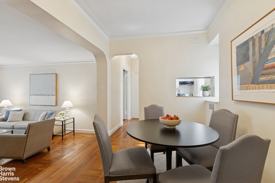 29 West 64th Street, Unit 5C Manhattan, NY 10023 - Photo 4 of 12