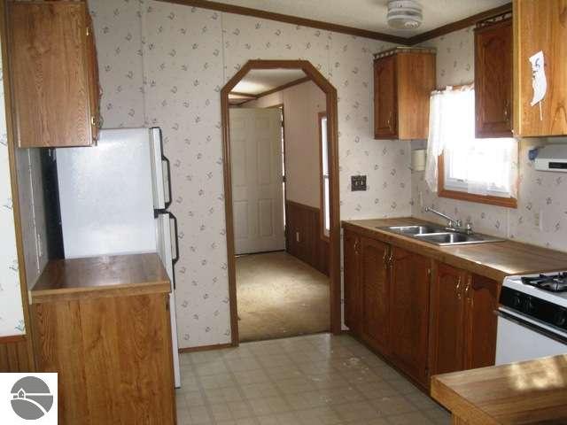 7627 Butler Road Southwest South Boardman, MI 49680 - Photo 6 of 13 1733518-5.JPG