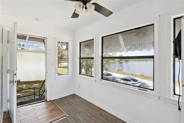 $265,000 | 806 South Main Avenue, Groveland, FL 34736