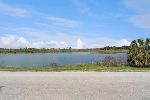 $265,000 | 806 South Main Avenue, Groveland, FL 34736