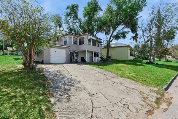 $265,000 | 806 South Main Avenue, Groveland, FL 34736
