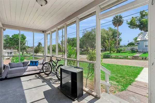 $265,000 | 806 South Main Avenue, Groveland, FL 34736