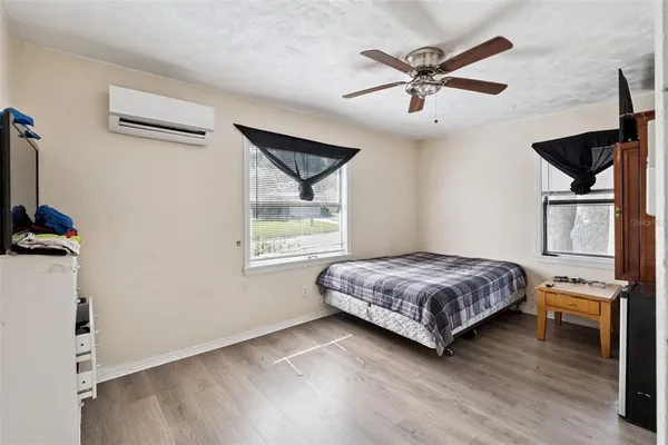 $265,000 | 806 South Main Avenue, Groveland, FL 34736