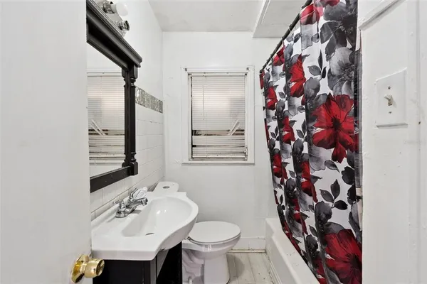 $265,000 | 806 South Main Avenue, Groveland, FL 34736