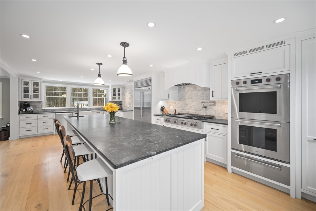 136 Plympton Road Sudbury, MA 01776 - Photo 10 of 42 Gallery Image 10
