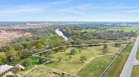 $975,000 | 611 Fm 969, Bastrop, TX 78602