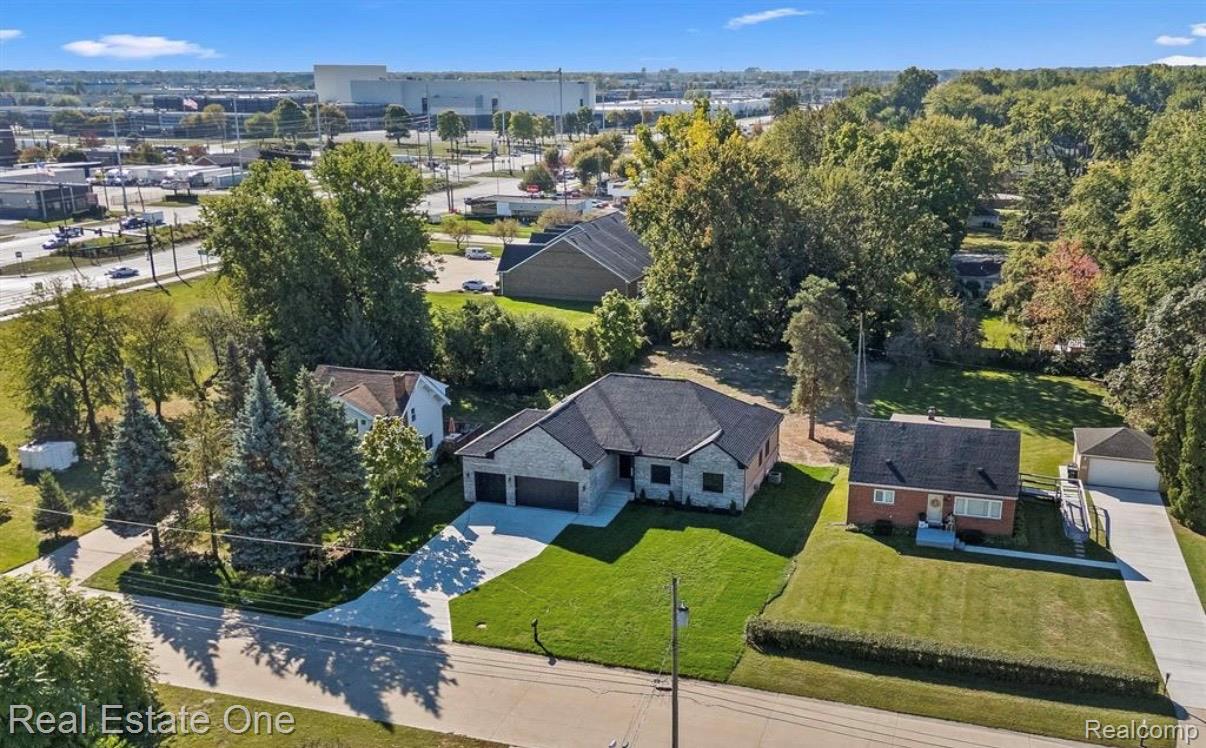 5636 Paris Street Sterling Heights, MI 48310 - Photo 34 of 37 Aerial perspective of suburban area