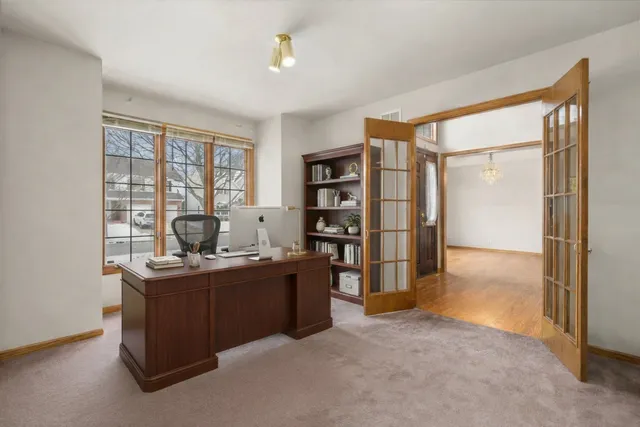 $595,000 | 1190 Woodcreek Lane, Hoffman Estates, IL 60169