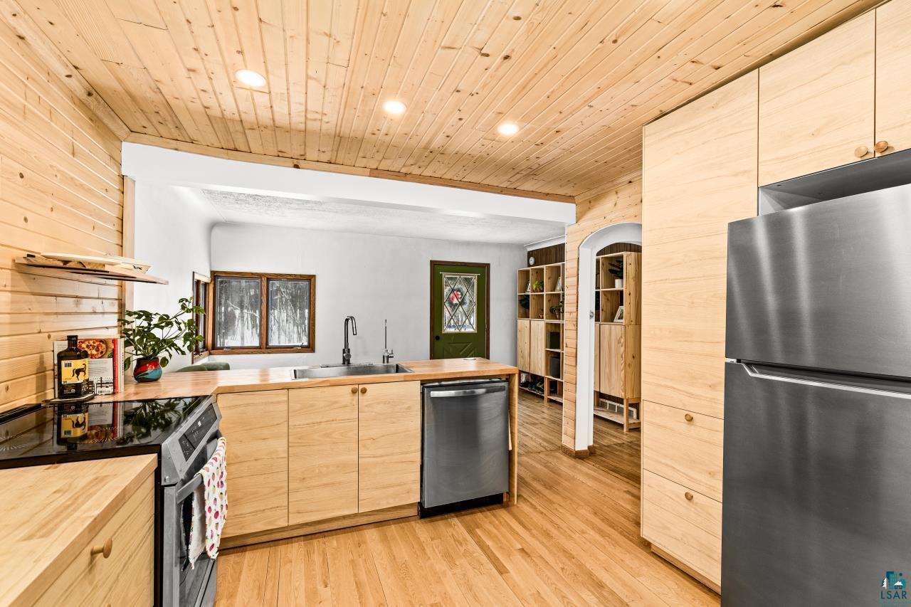 4229 Fayre Road Duluth, MN 55803 - Photo 13 of 41