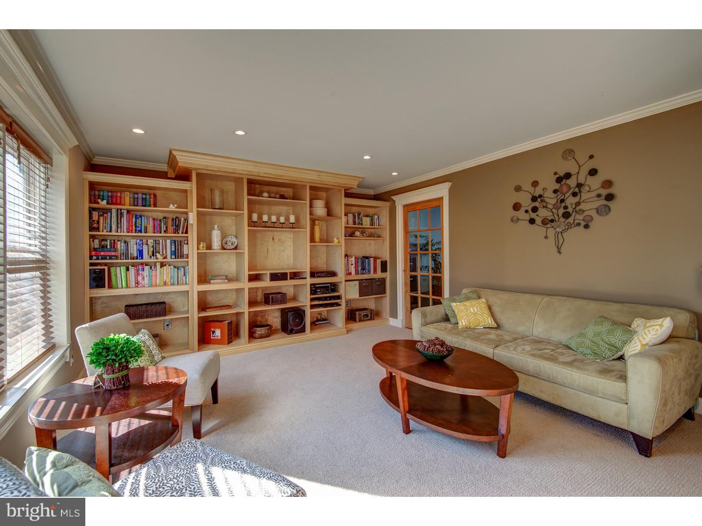 46 Euston Road West Marlton, NJ 08053 - Photo 3 of 25 Living Room