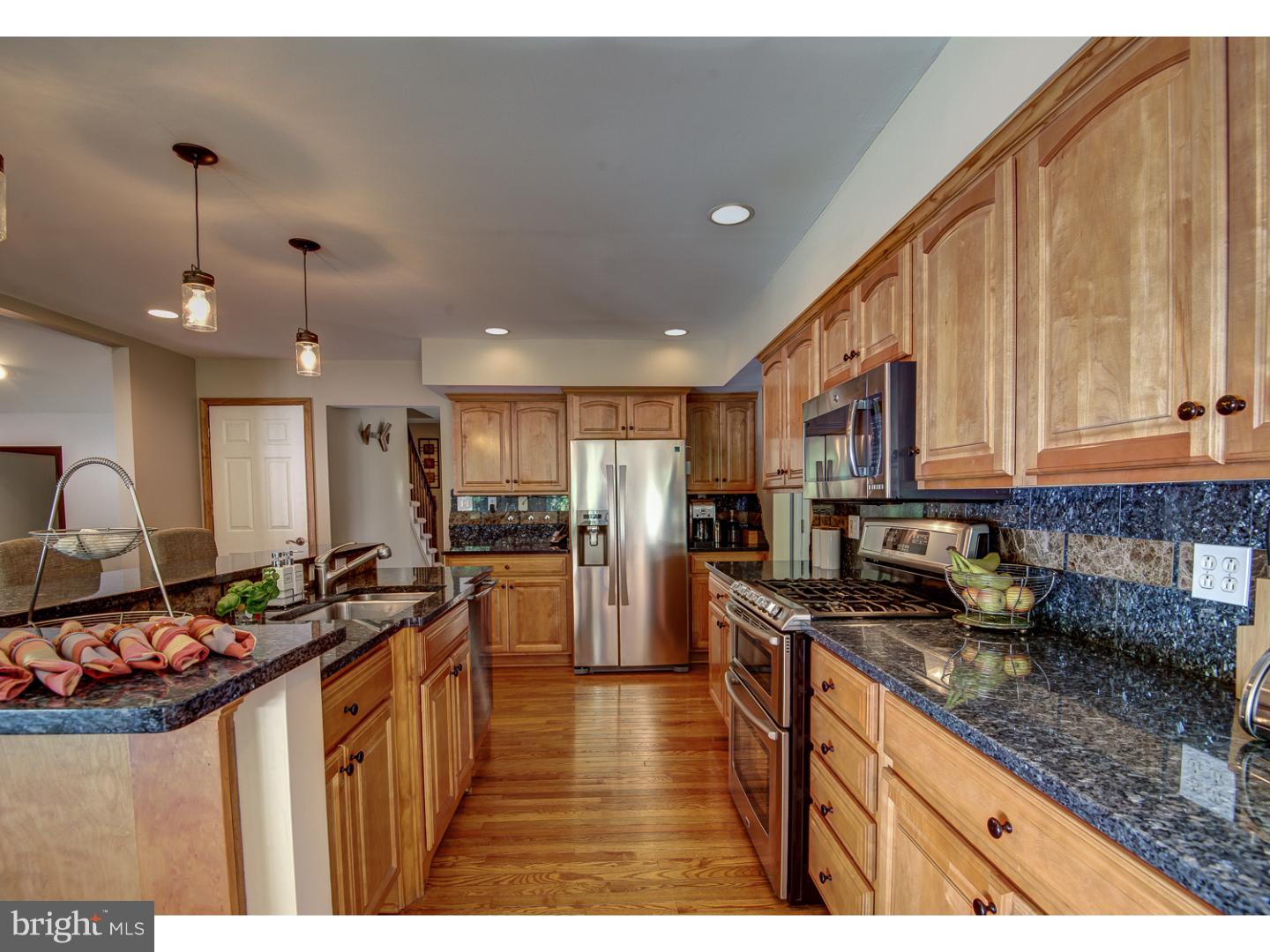 46 Euston Road West Marlton, NJ 08053 - Photo 9 of 25 Kitchen